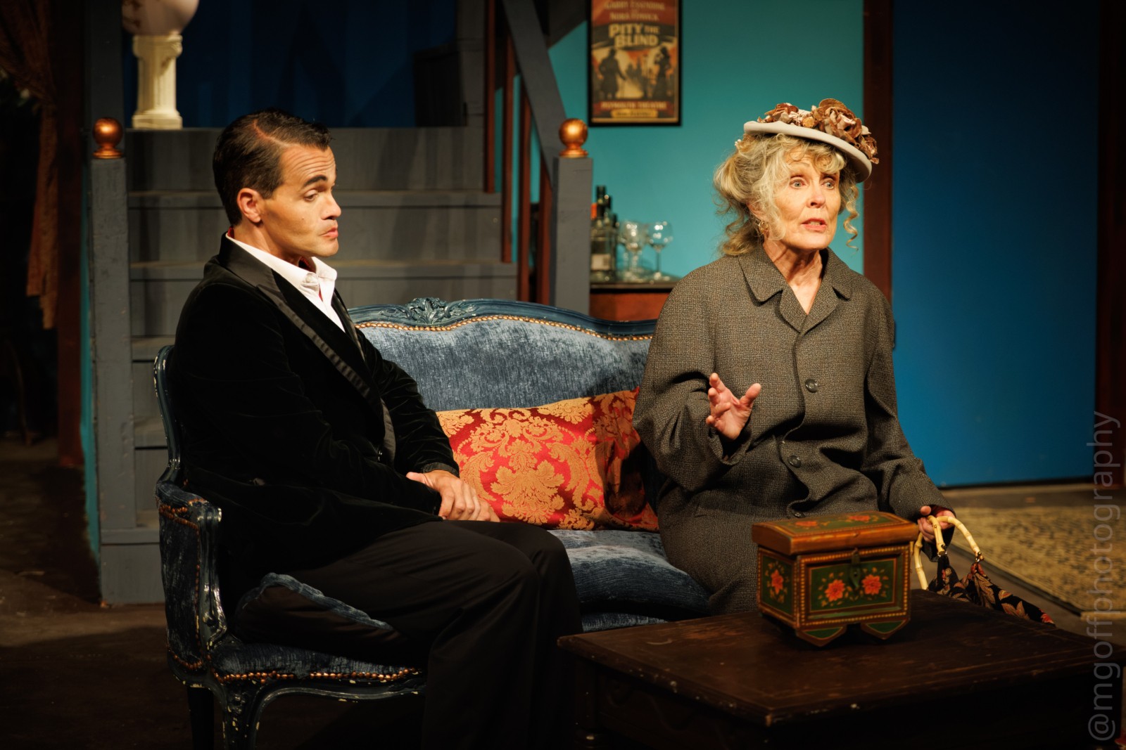 Photos: PRESENT LAUGHTER at Orinda Starlight Village Players — photo 3 of 8