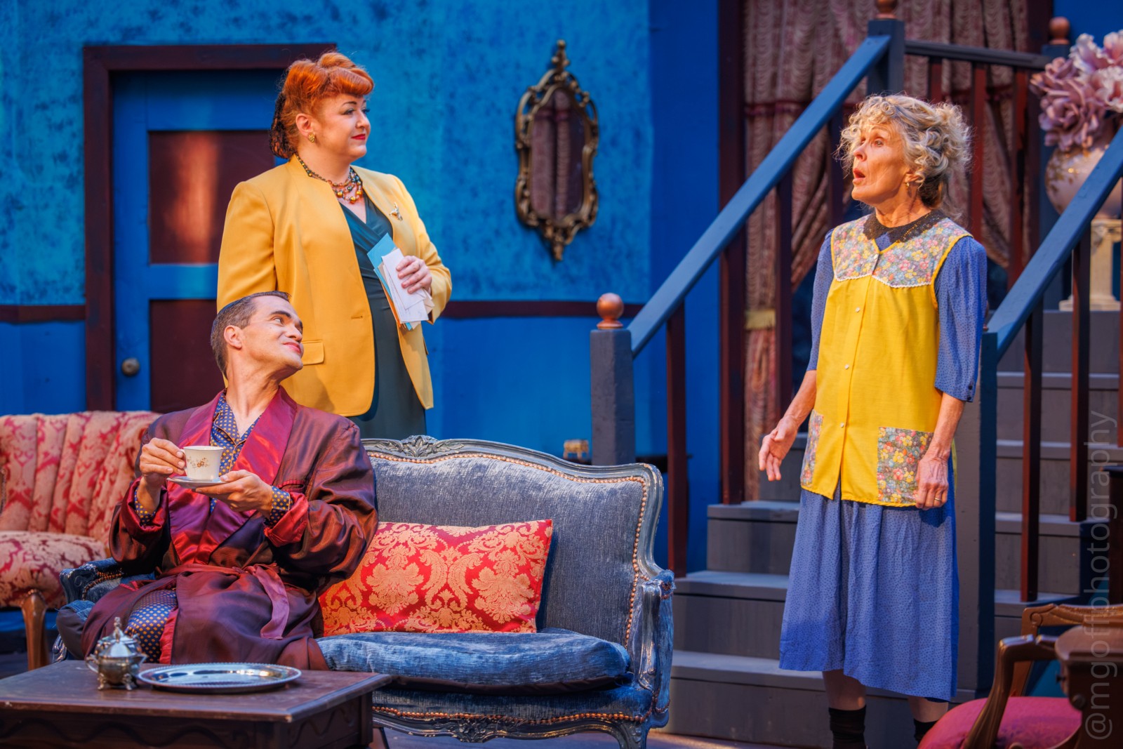 Photos: PRESENT LAUGHTER at Orinda Starlight Village Players — photo 6 of 8