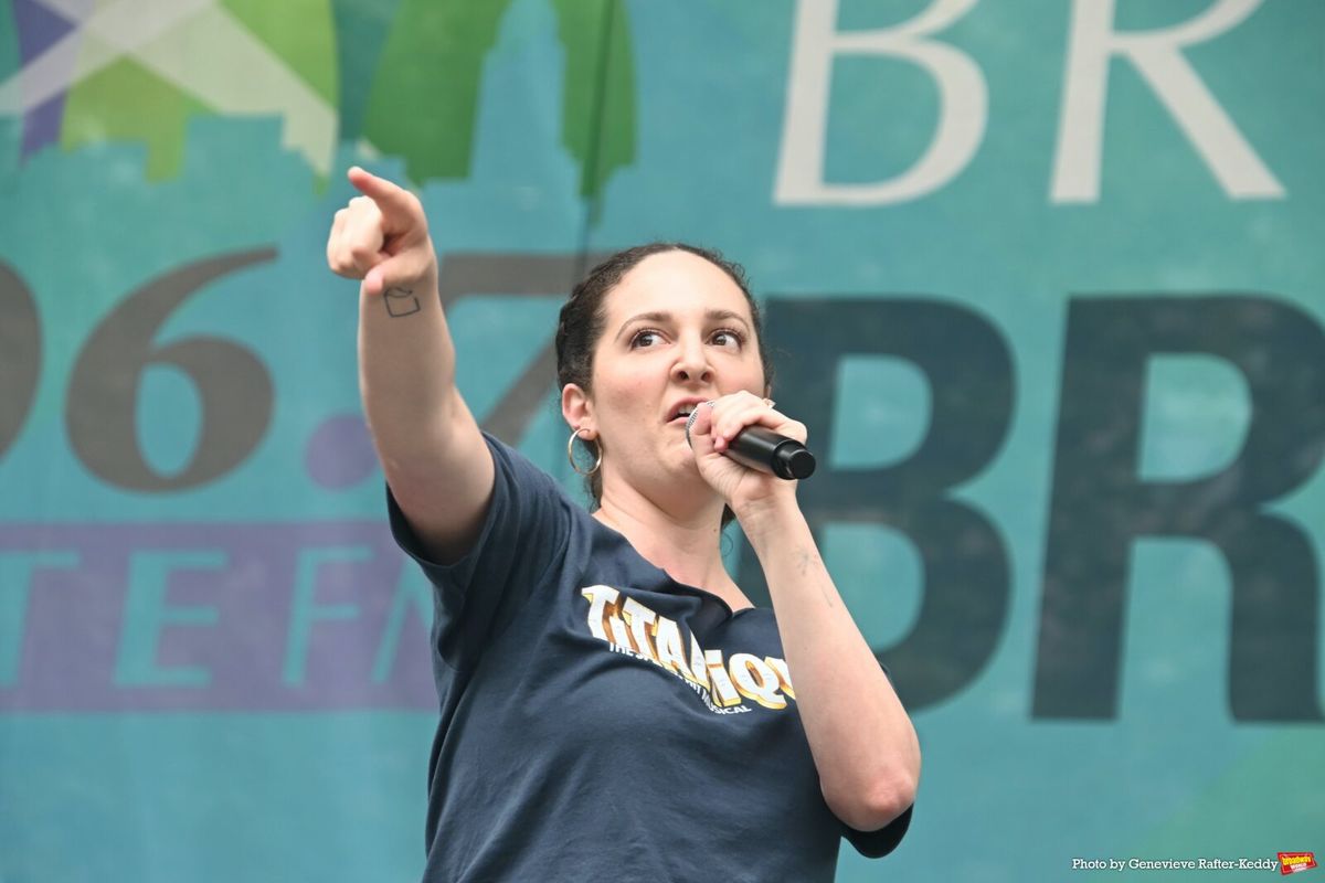 Sara Gallo at Photos: WICKED, TITANÍQUE, CHICAGO & More Perform at Broadway in Bryant Park Week Two