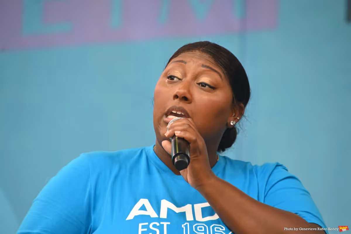 Dominique Kent at Photos: WICKED, TITANÍQUE, CHICAGO & More Perform at Broadway in Bryant Park Week Two