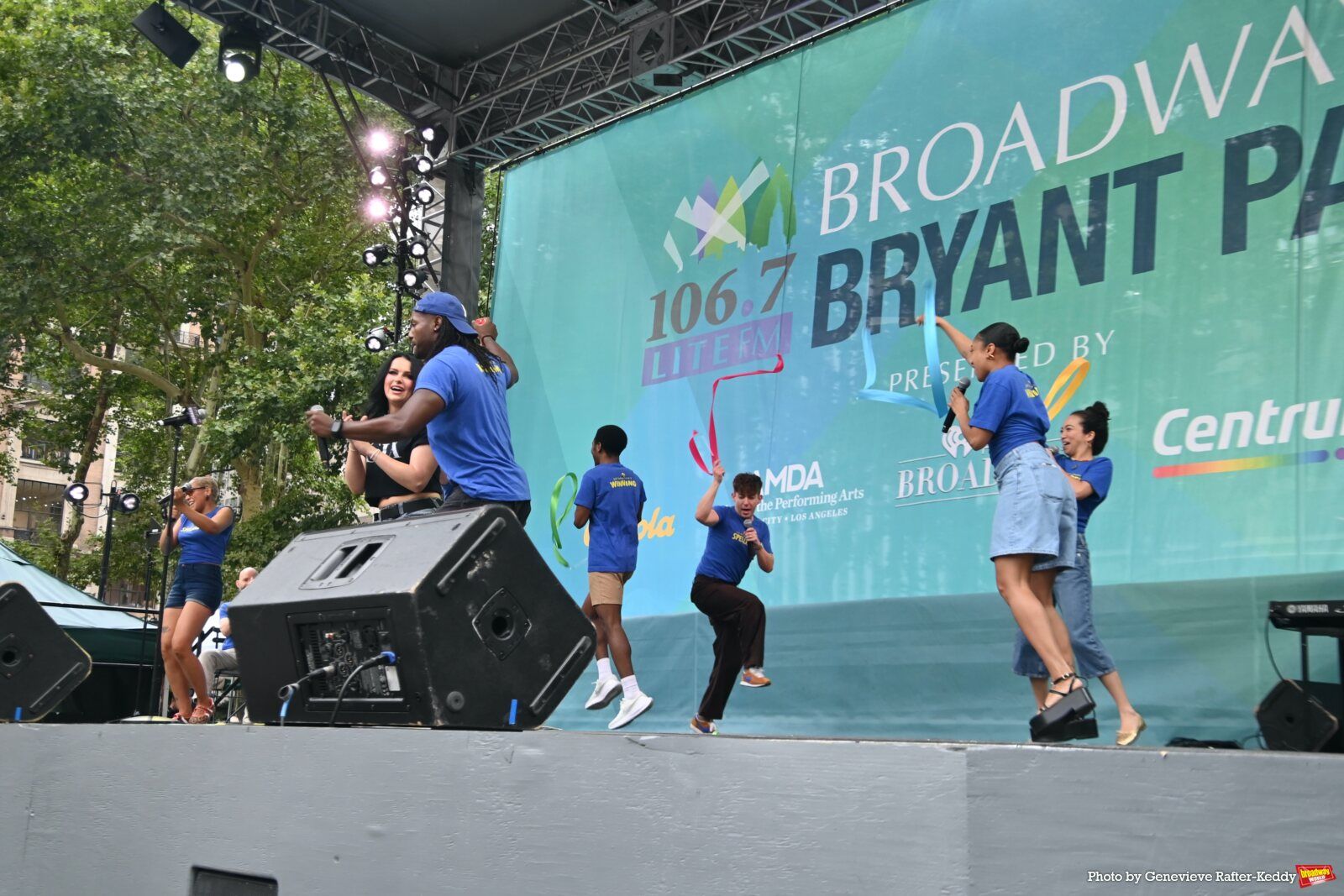Photos: WICKED, TITANÍQUE, CHICAGO & More Perform at Broadway in Bryant Park Week Two Image