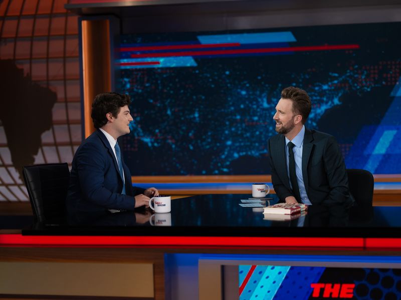Photos: THE DAILY SHOW: Jordan Klepper to Host New Episode With Theo Baker — photo 3 of 4