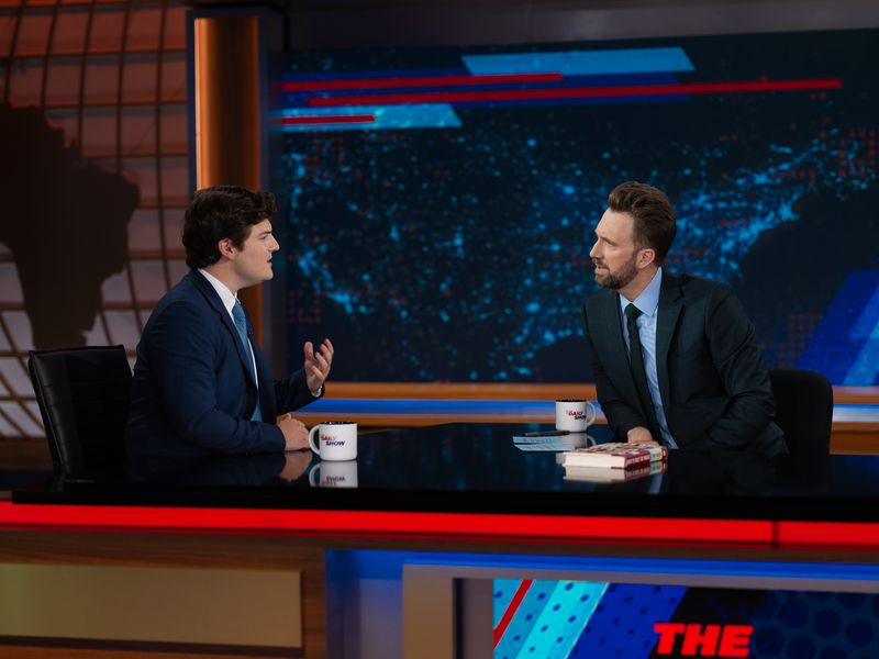 Photos: THE DAILY SHOW: Jordan Klepper to Host New Episode With Theo Baker — photo 1 of 4