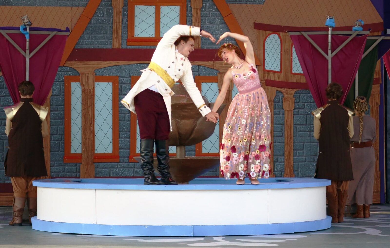Review: DISNEYS FROZEN at Trollwood Performing Arts School Image
