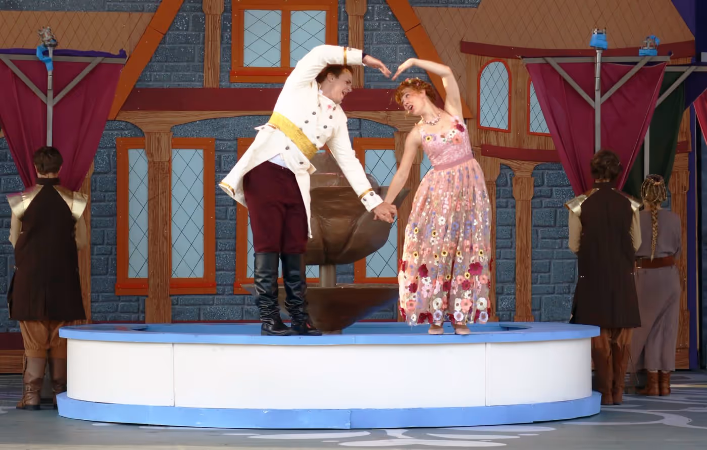 Review: DISNEYS FROZEN at Trollwood Performing Arts School Image