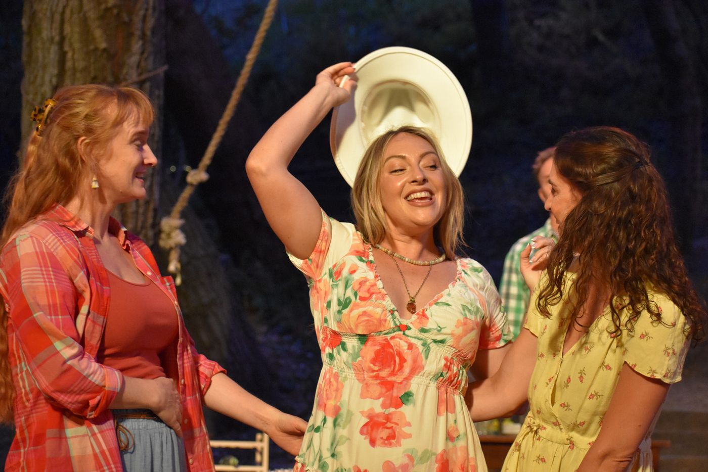 Photos: First Look At THE PEOPLE OF POMPEII By Bernardo Cubría At Theatricum Botanicum Image