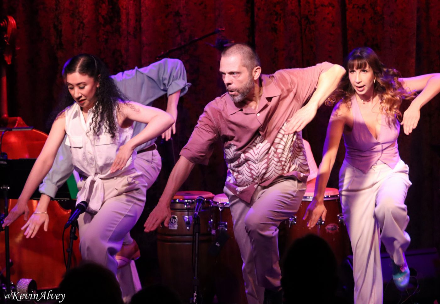 Photos: Max Pollak Brings Birdland To Its Feet Image