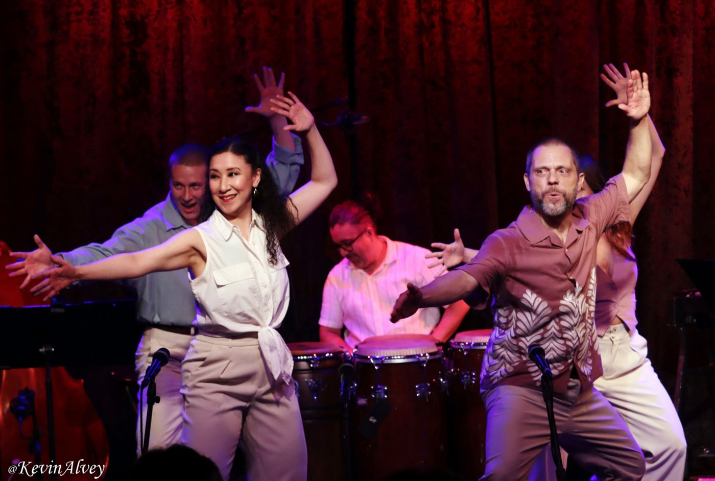 Photos: Max Pollak Brings Birdland To Its Feet Image