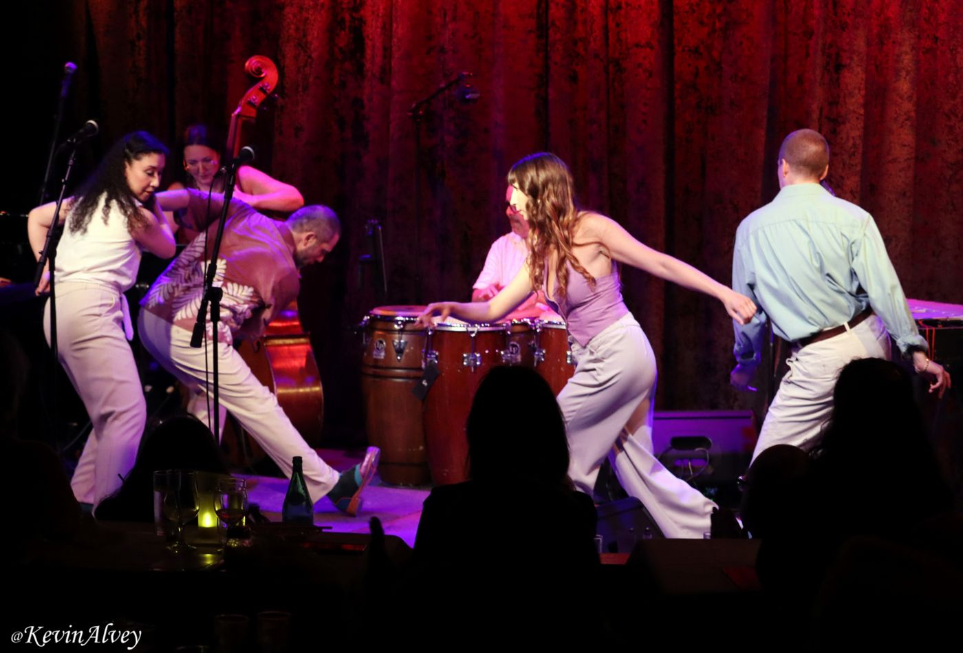Photos: Max Pollak Brings Birdland To Its Feet Image