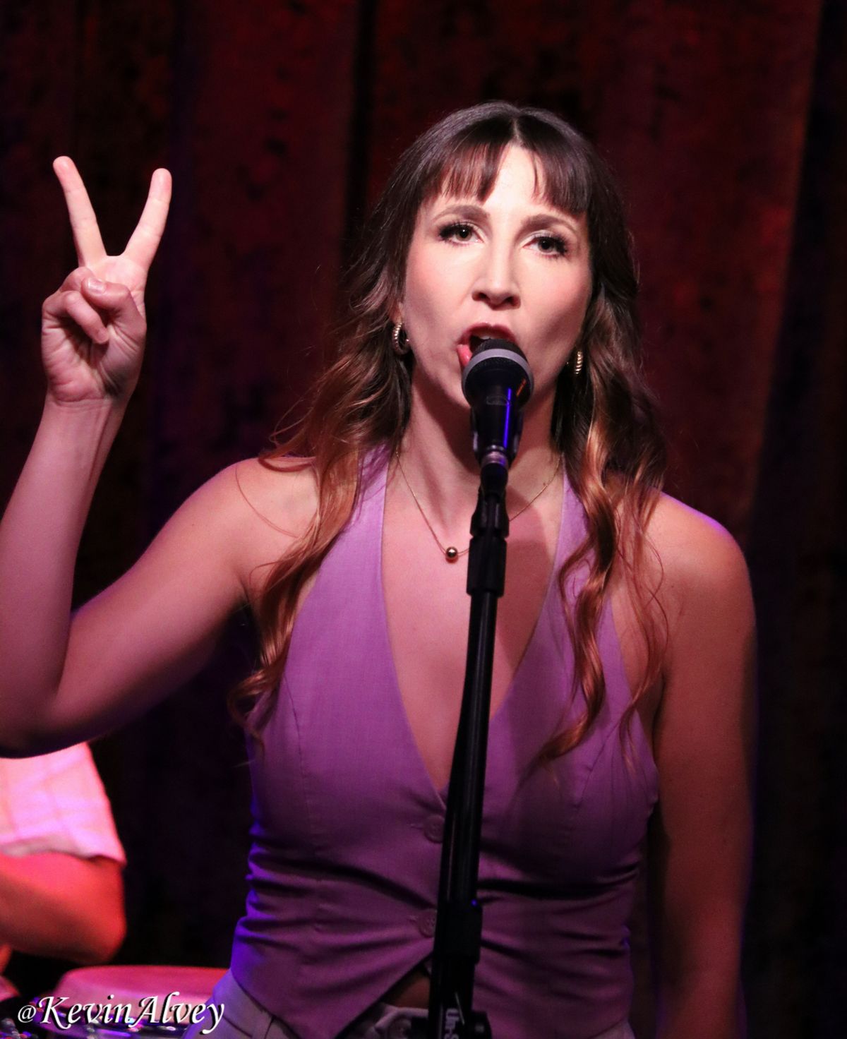 Camila Aldet at Photos: Max Pollak Brings Birdland To Its Feet