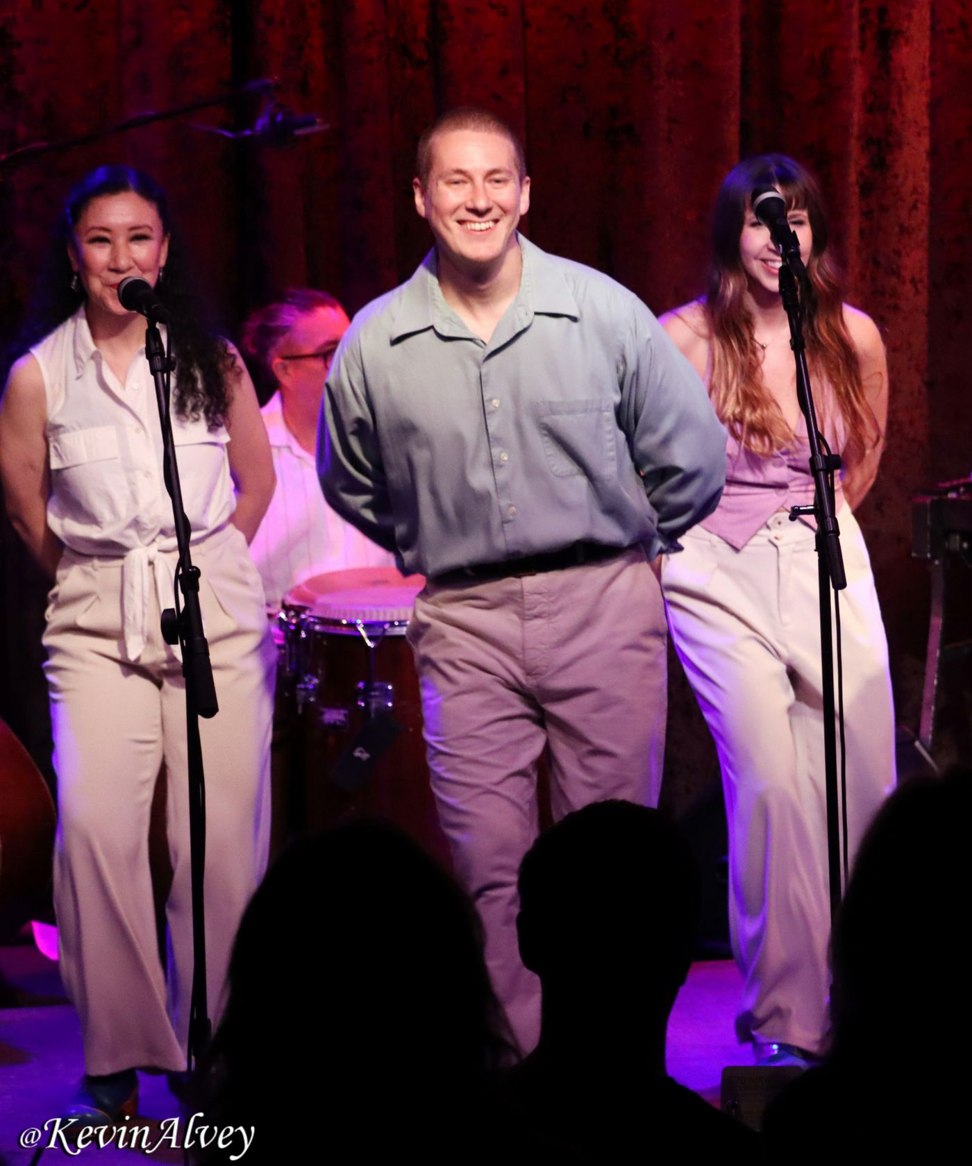 Photos: Max Pollak Brings Birdland To Its Feet Image