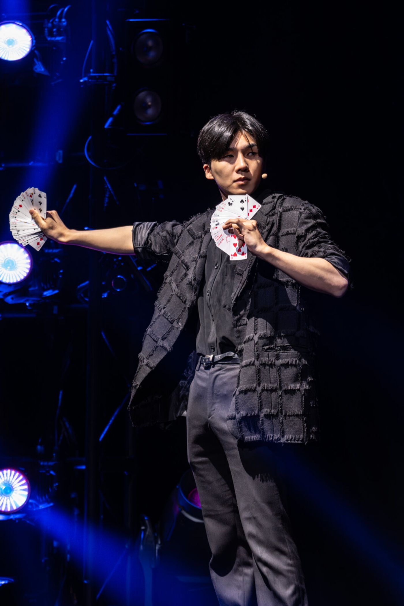 Photos: First Look NOW YOU SEE ME LIVE At The London Coliseum Image