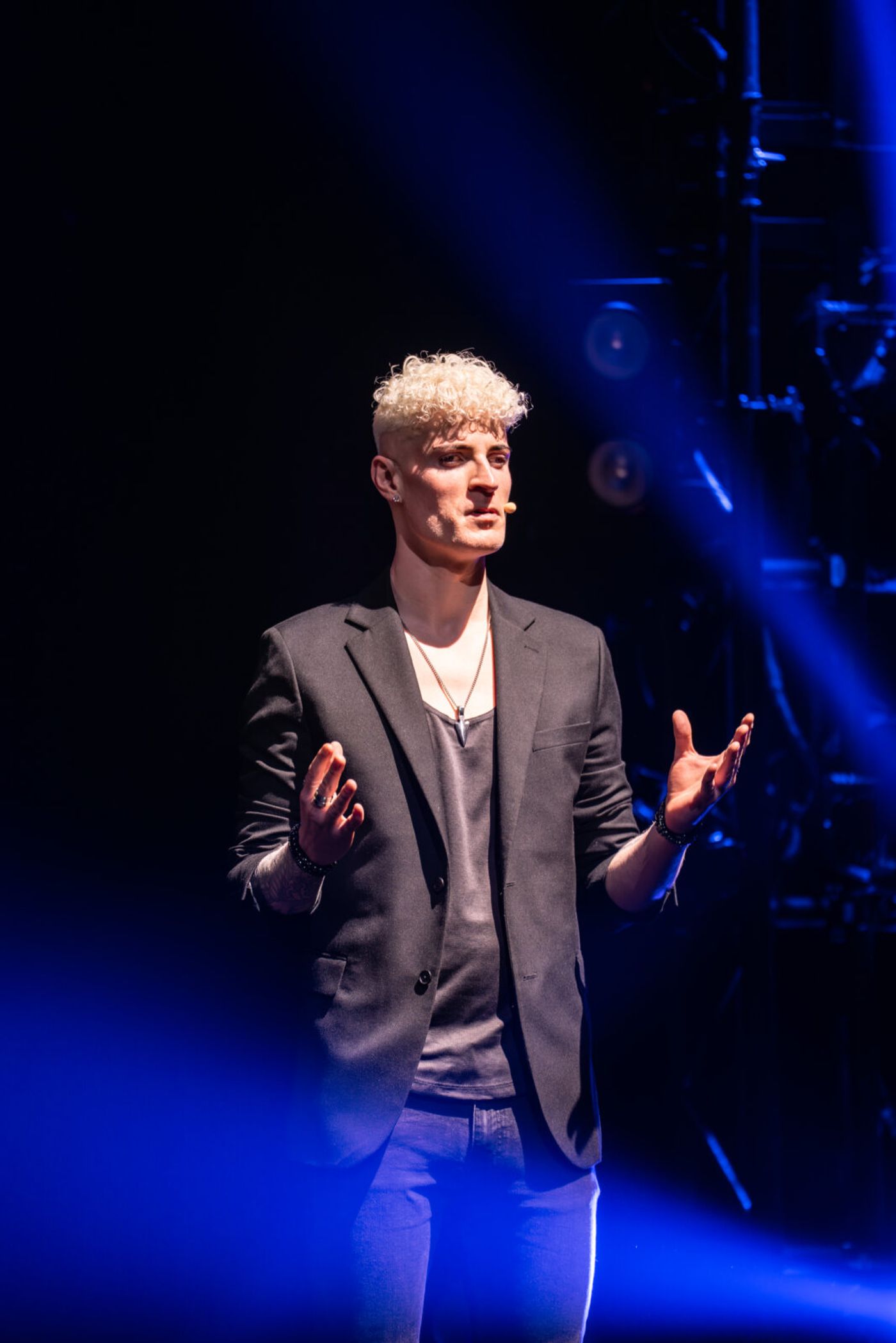 Photos: First Look NOW YOU SEE ME LIVE At The London Coliseum Image