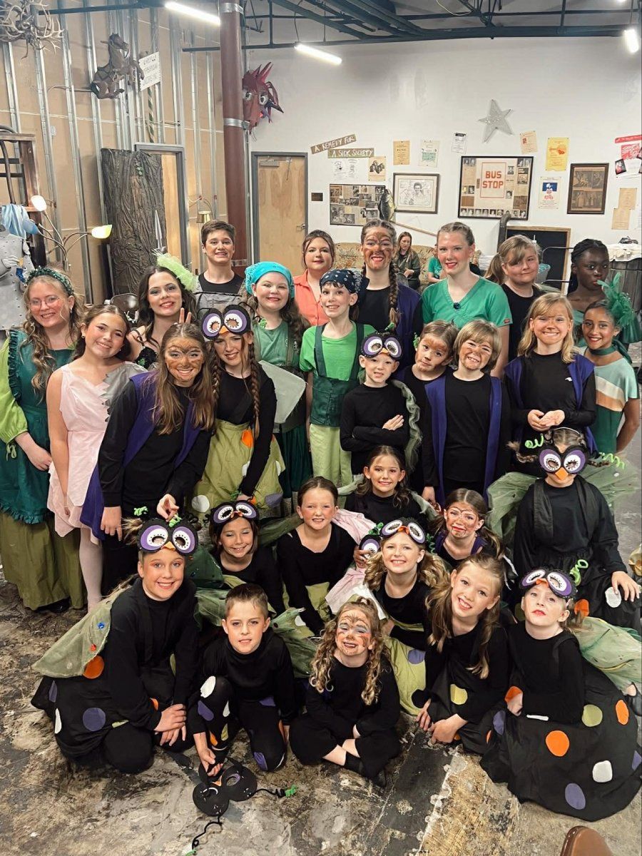 Review: THE WIZARD OF OZ at Batesville Community Thatre Image
