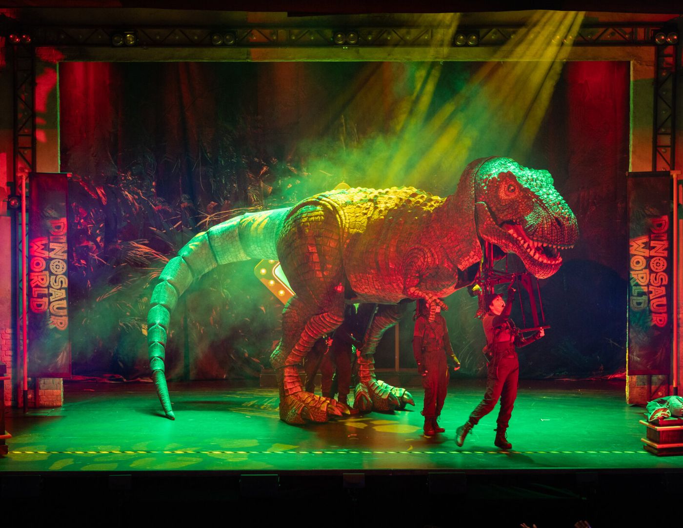 Photos: DINOSAUR WORLD LIVE Returns to London at Troubadour Wembley Park Theatre Image