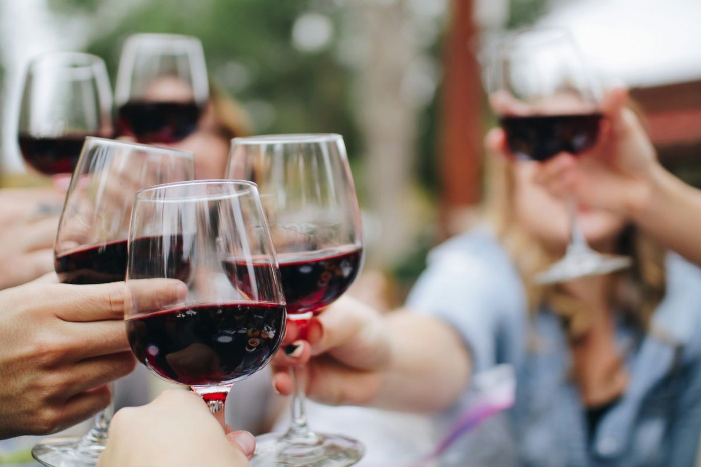Feature: CRUSH PAD WINE BAR HOSTS ‘THE JOY OF WINE & MUSIC’ BENEFITING LAS VEGAS MEN’S CHORUS Image