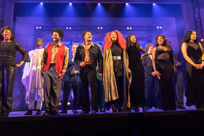 Alexandra Burke and cast Photo