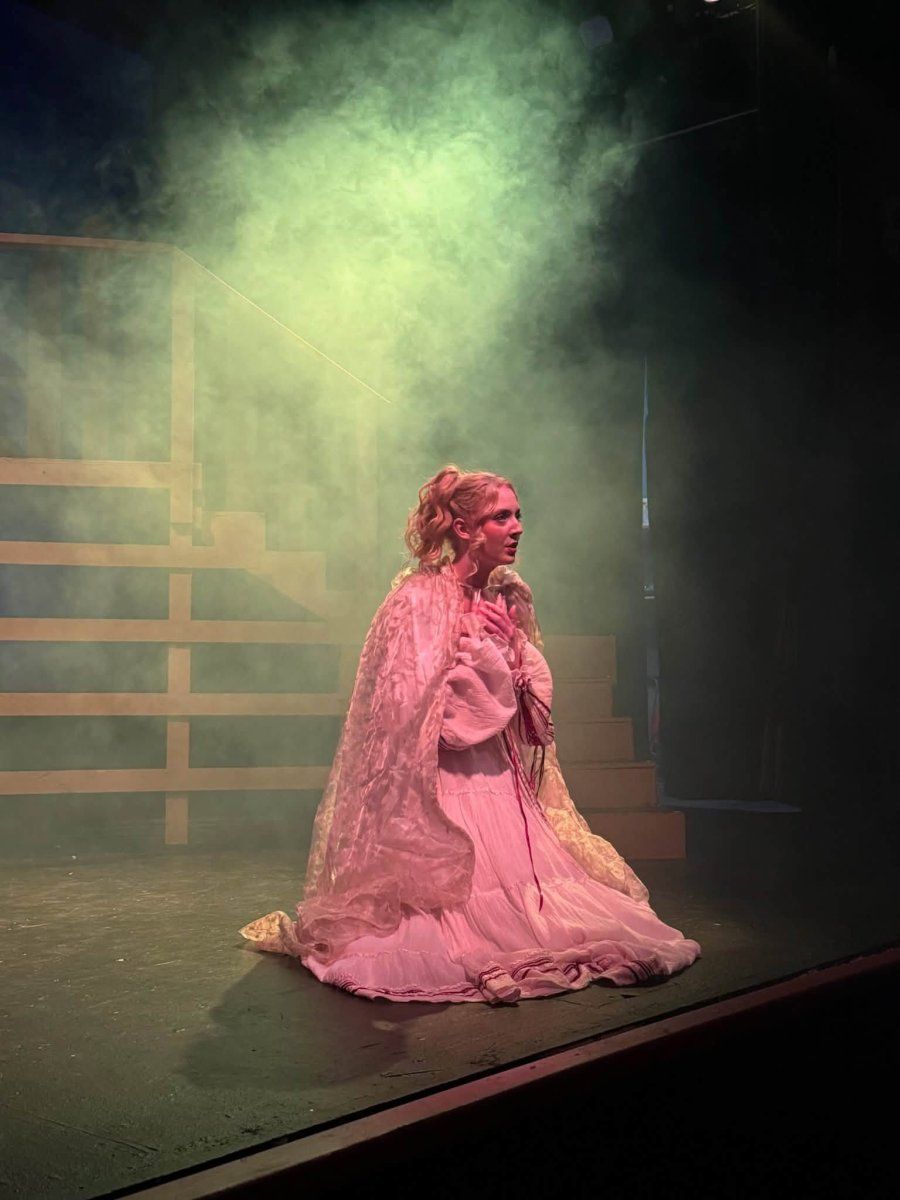 Review: LERNER & LOEWE'S CAMELOT at Ouachita Little Theatre in Mena Image