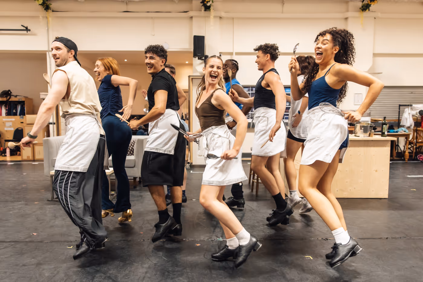Photos: MRS. DOUBTFIRE in Rehearsal Ahead of UK and Ireland Tour Image