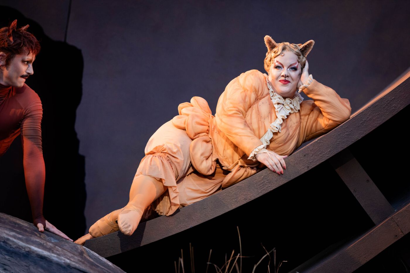 Photos: Rachael Wooding, Melanie La Barrie, and More in CATS at Regent's Park Open Air Theatre Image