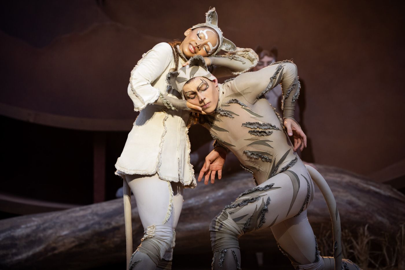 Photos: Rachael Wooding, Melanie La Barrie, and More in CATS at Regent's Park Open Air Theatre Image