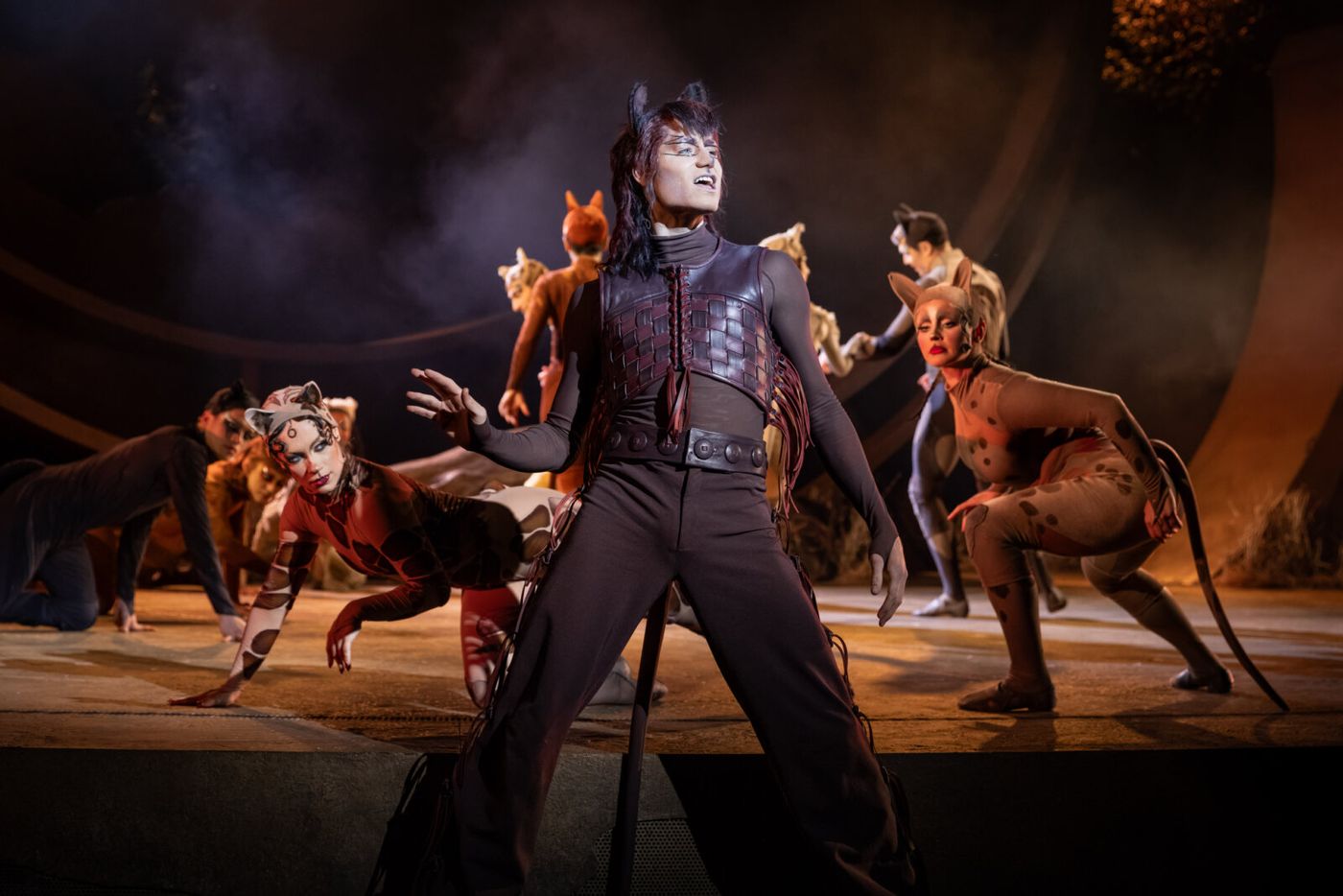 Photos: Rachael Wooding, Melanie La Barrie, and More in CATS at Regent's Park Open Air Theatre Image