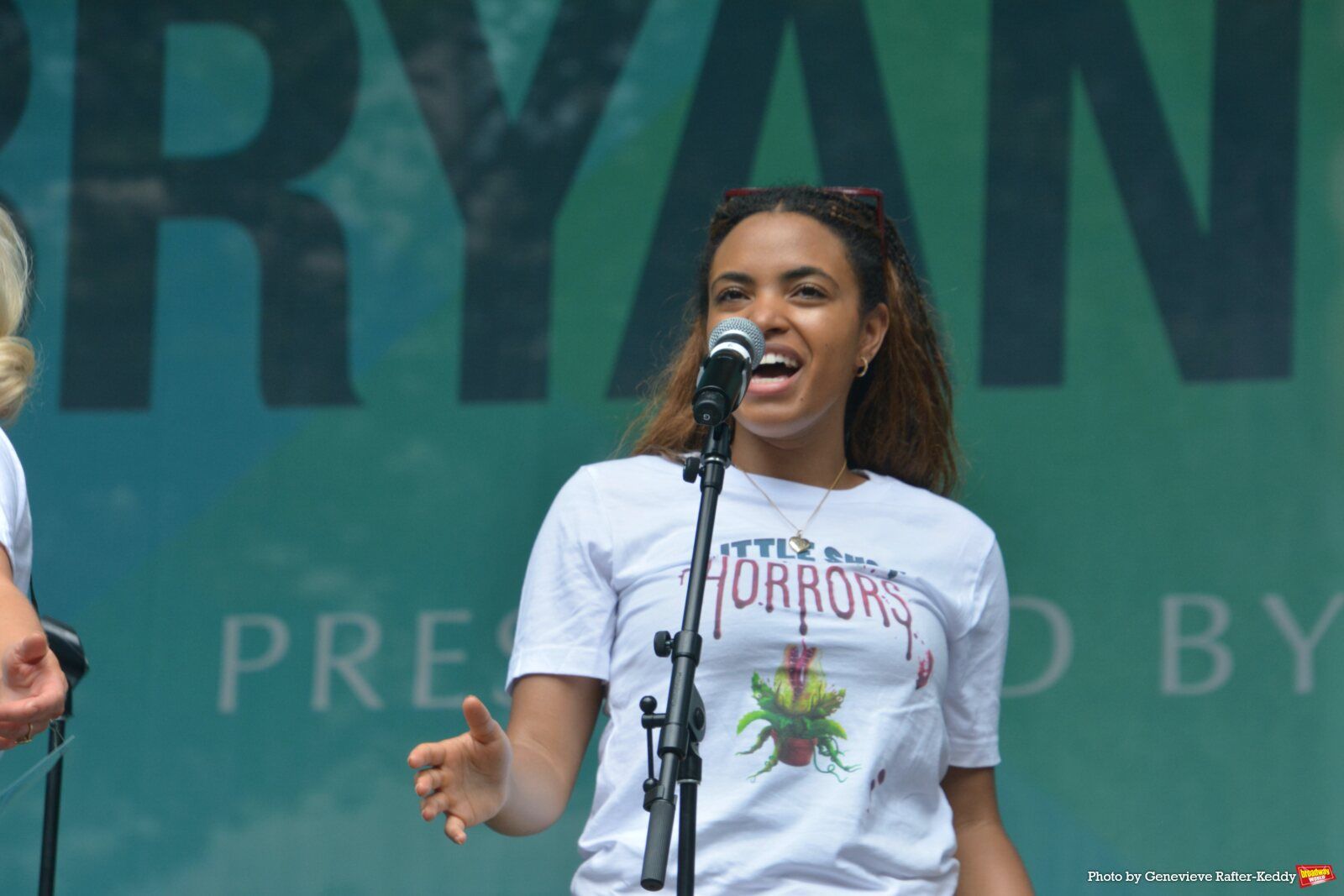 Photos: MJ, THE OUTSIDERS & More Perform at Broadway in Bryant Park Image