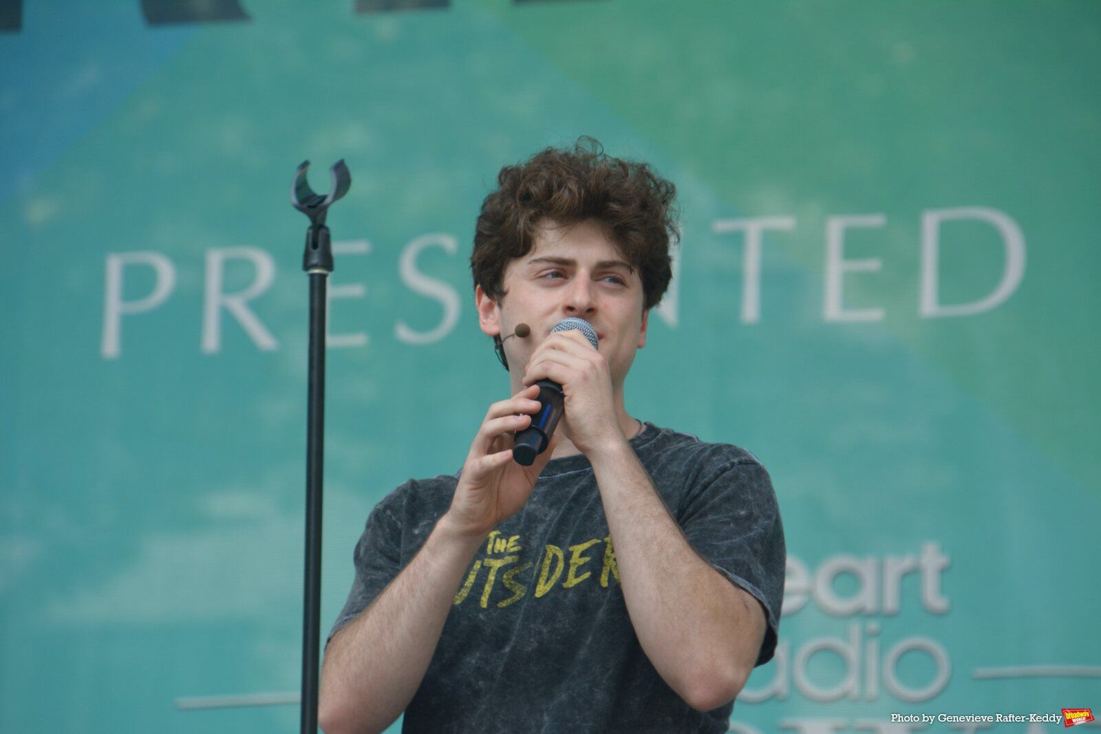 Photos: MJ, THE OUTSIDERS & More Perform at Broadway in Bryant Park Image