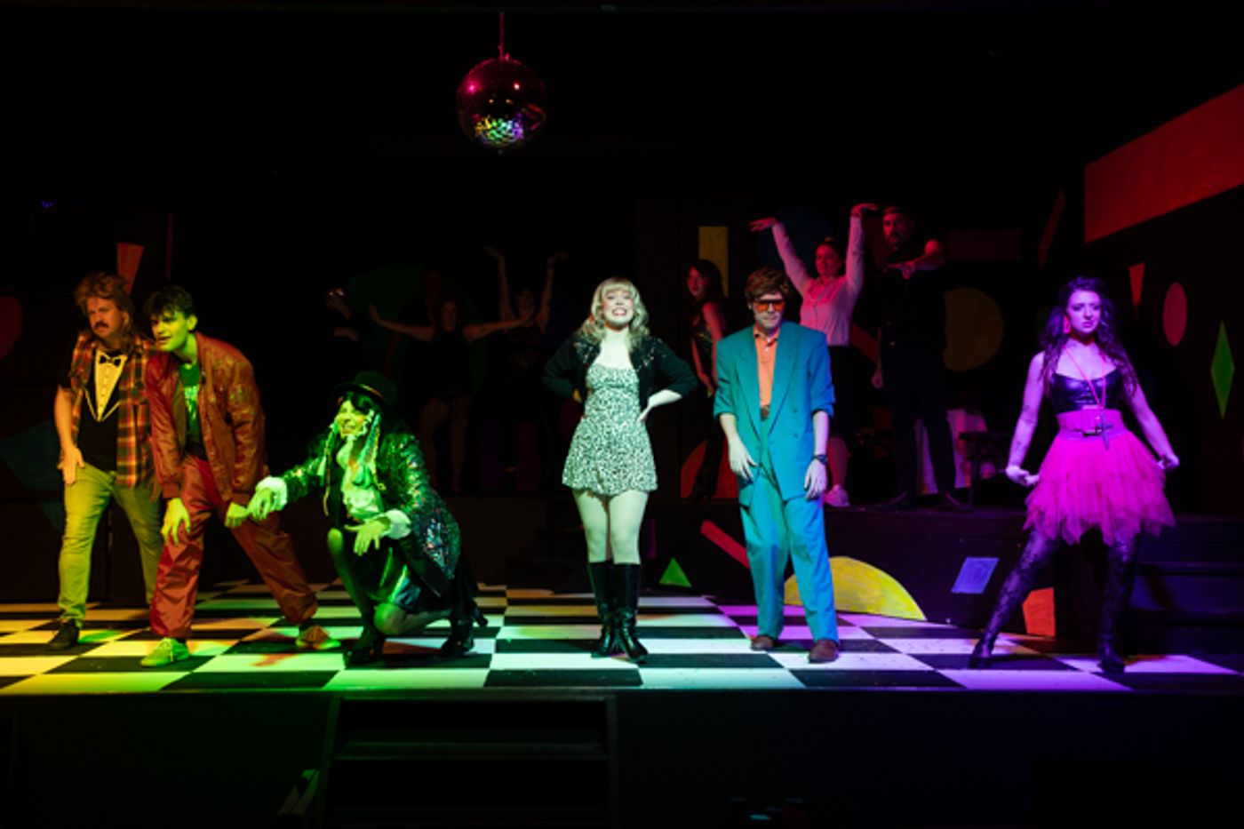 Photos: First look at Little Theatre Off Broadway’s The Wedding Singer Image
