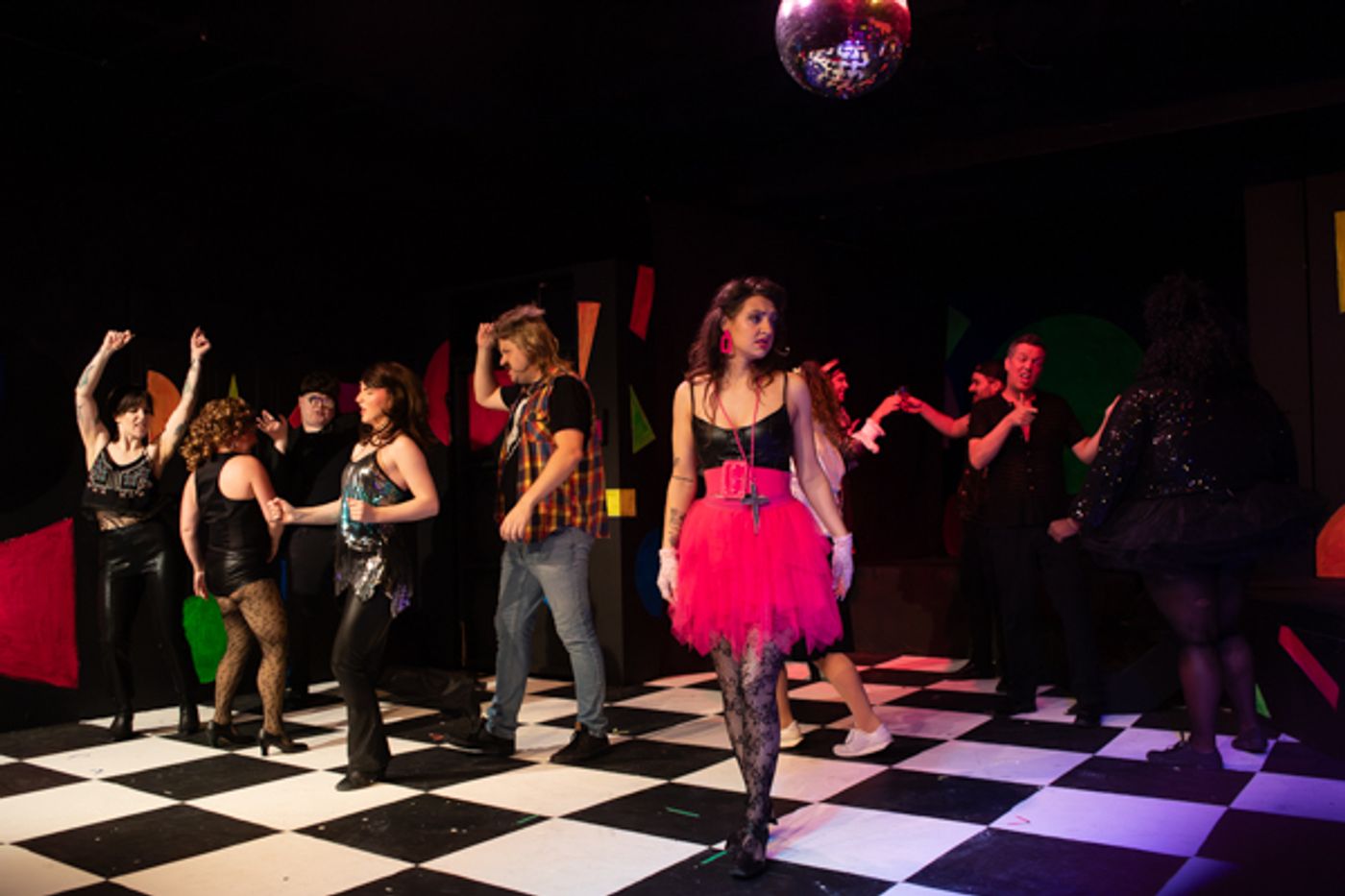 Photos: First look at Little Theatre Off Broadway’s The Wedding Singer Image