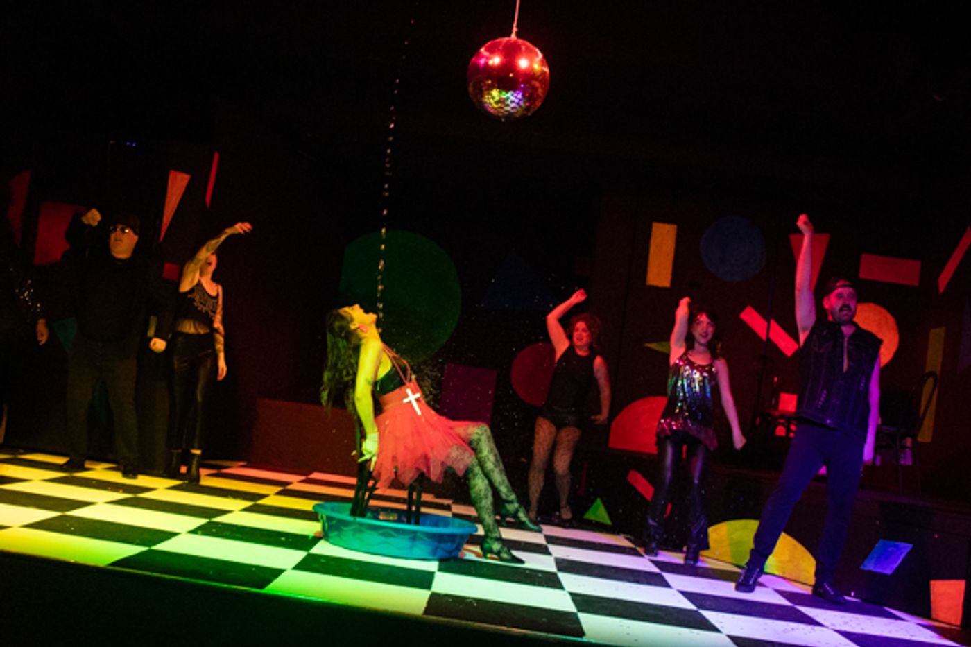 Photos: First look at Little Theatre Off Broadway’s The Wedding Singer Image