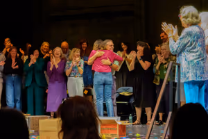 Mariska Hargitay and Mark Greenstein @ BroadwayWorld Mariska Hargitay and Mark Greenstein Photo