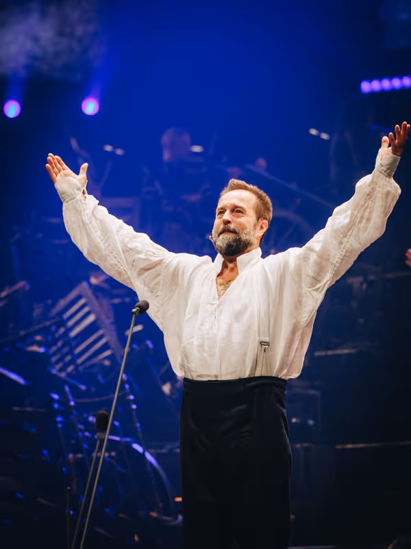 Alfie Boe Photo
