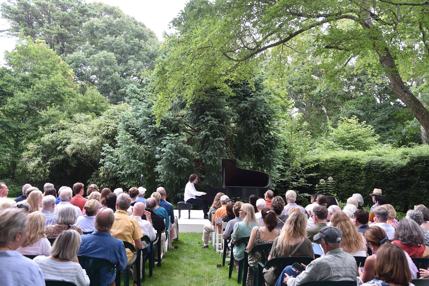 Photos: Llewellyn Sánchez-Werner Performs at LongHouse Reserve in Honor of Jack Lenor Larsen Image