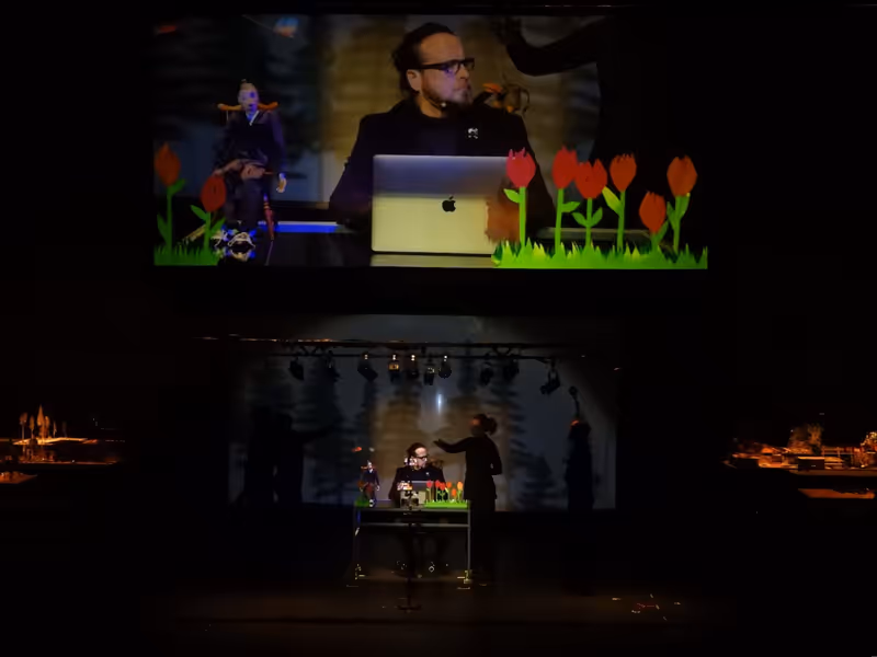 Crítica: DJANGO CON LA SOGA AL CUELLO at Teatro Del Bosque Julio Castillo Image