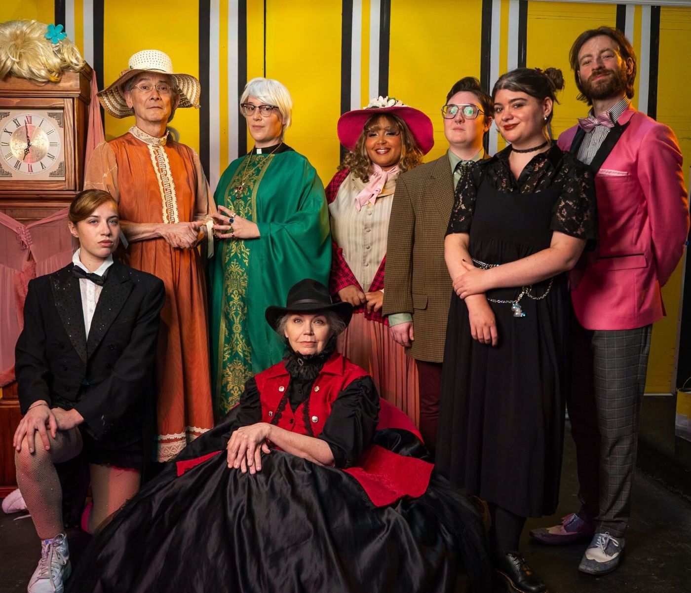 Review: THE IMPORTANCE OF BEING EARNEST at Contemporary Theater Company Image