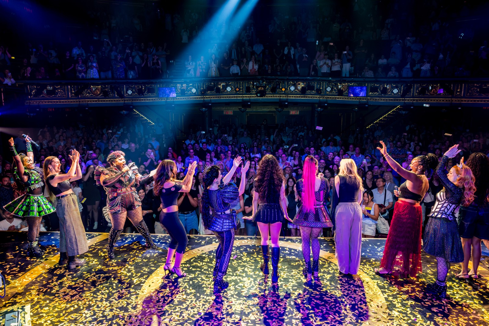 Photos: SIX OG West End Queens Join Broadway Queens | BroadwayWorld