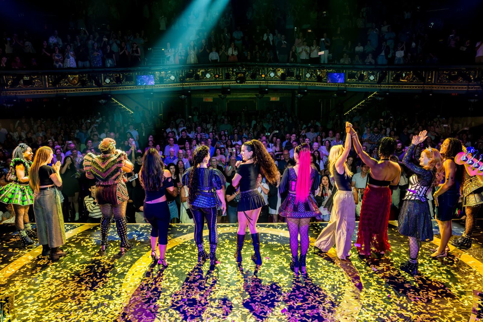 Photos: SIX OG West End Queens Join Broadway Queens | BroadwayWorld
