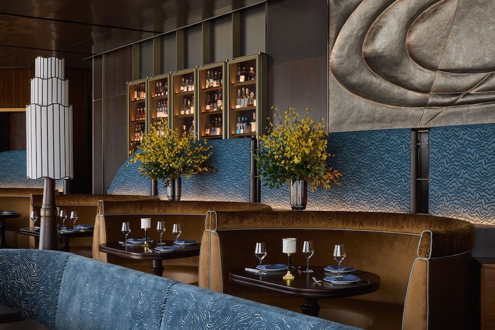 Review: Peak with Priceless Restaurant & Bar Offers Posh American Cuisine with City Views Image
