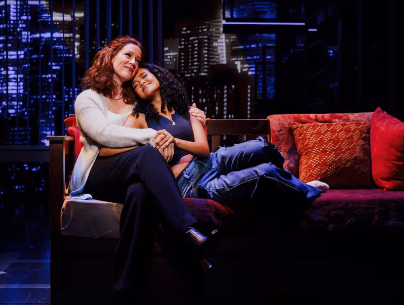 Review: HELL'S KITCHEN at Broadway San Diego Image