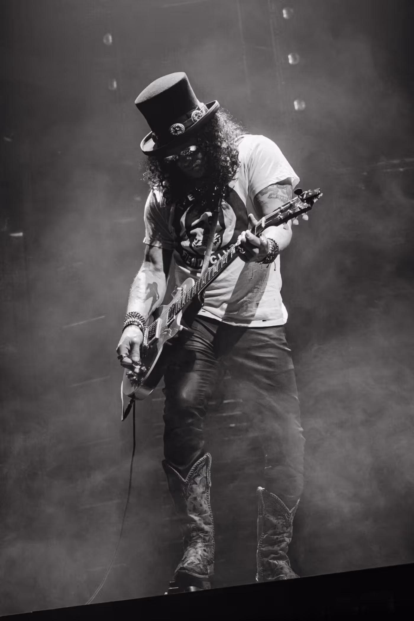 Photos: Slash Makes Broadway Debut in THE LOST BOYS Image