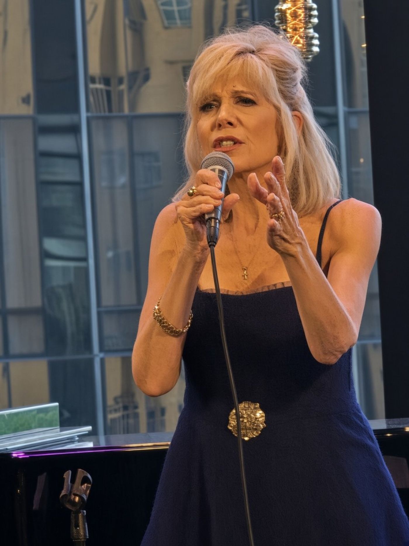 Review: SONGBOOK SUNDAYS Celebrates Tony Bennett at Dizzy's Club Image