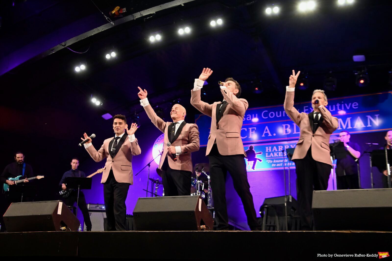 Photos: The Midtown Men Return to the Harry Chapin Theatre Image