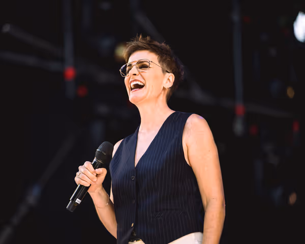 Jenn Colella Photo