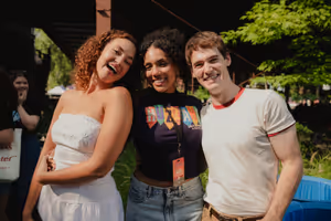 Solea Pfeiffer, Liisi LaFontaine, & Tyler Joseph Ellis @ BroadwayWorld Solea Pfeiffer, Liisi LaFontaine, & Tyler Joseph Ellis Photo