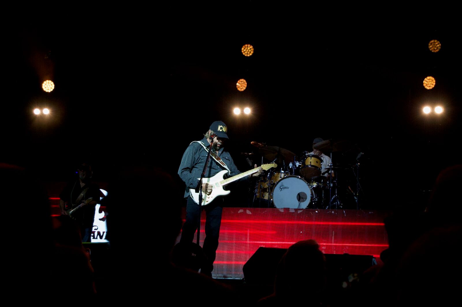 Photo Review: Hank Williams, Jr. Image