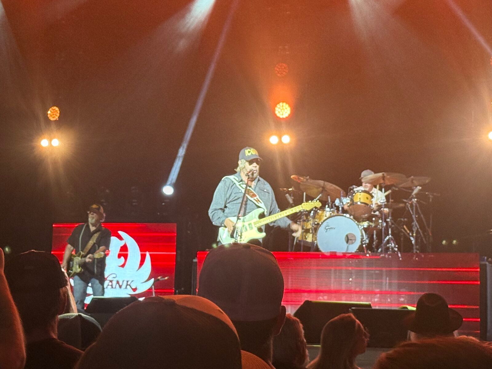 Photo Review: Hank Williams, Jr. Image