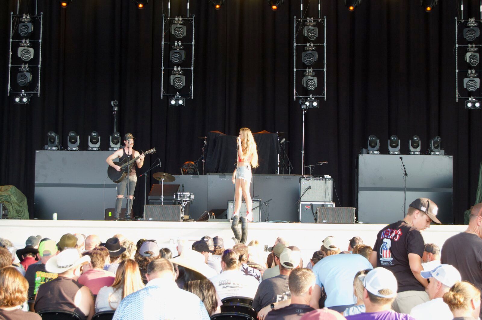 Photo Review: Mary Kutter and Junior Brown, Special Guest for Hank Williams, Jr. Image