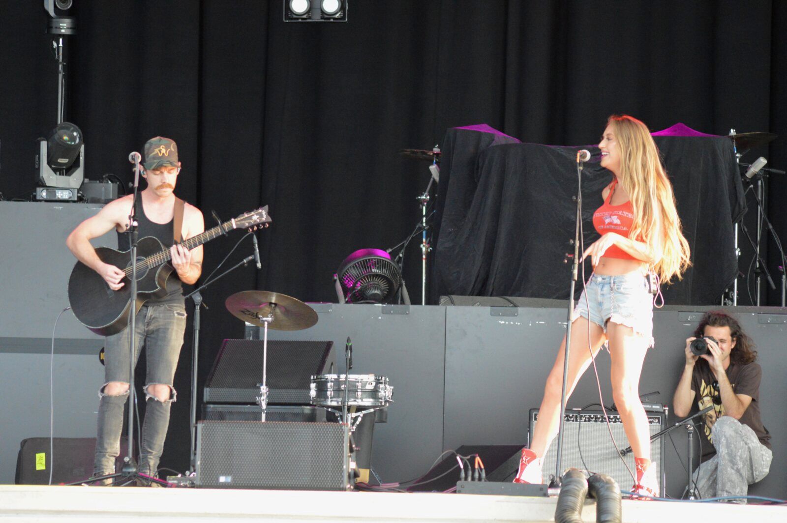 Photo Review: Mary Kutter and Junior Brown, Special Guest for Hank Williams, Jr. Image