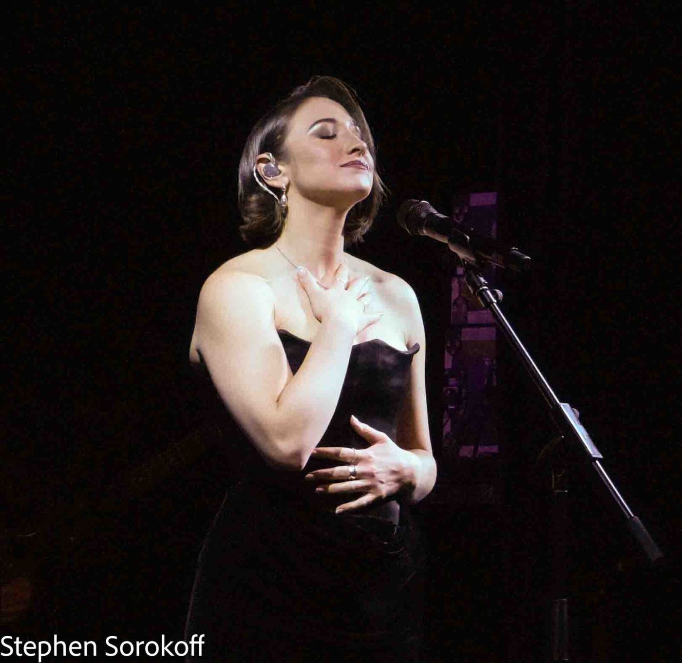 Review: Singer-Songwriter Sydnie Christmas Wins Again at Sony Hall Image